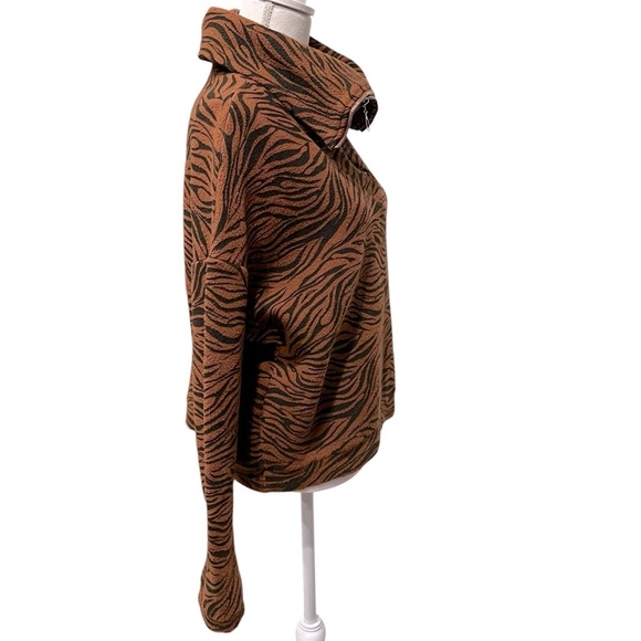 Monrow Zebra Animal Print 1/2 Zip Sherpa Pullover Carmel Brown Size Large NWT - Picture 6 of 14